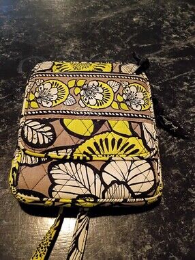 Quilted Floral Crossbody Vera Bradley Bag in Lime Green, Gray, Black And White
